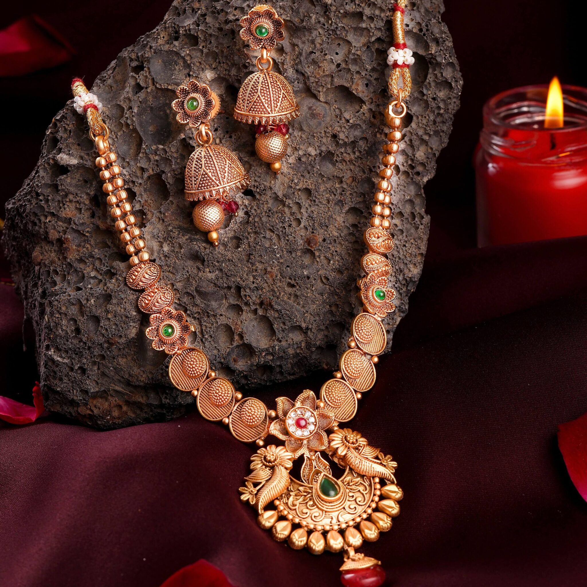 Noor Gold Plated Regal Jewellery Necklace Set