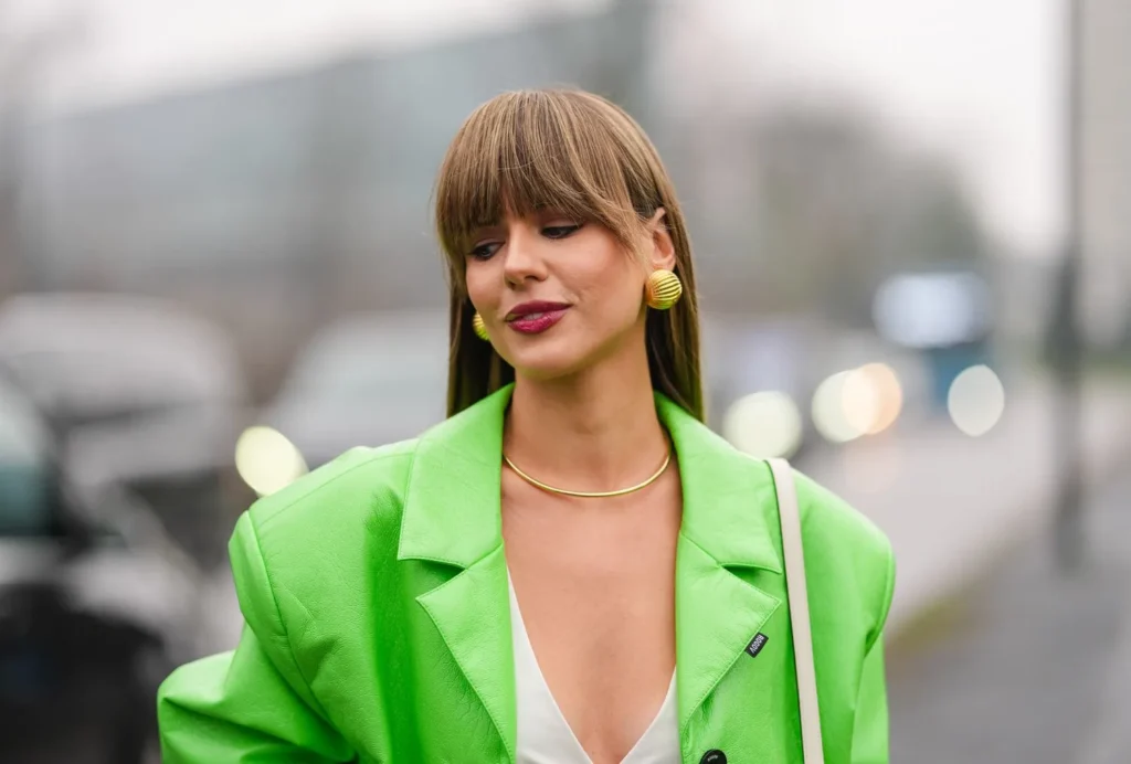 Confused About What Necklace to Wear with V Neck? Here’s the Solution 1 GettyImages 2201991352 ddb9dbb0b99a4bc6a990fd0d35c7437c