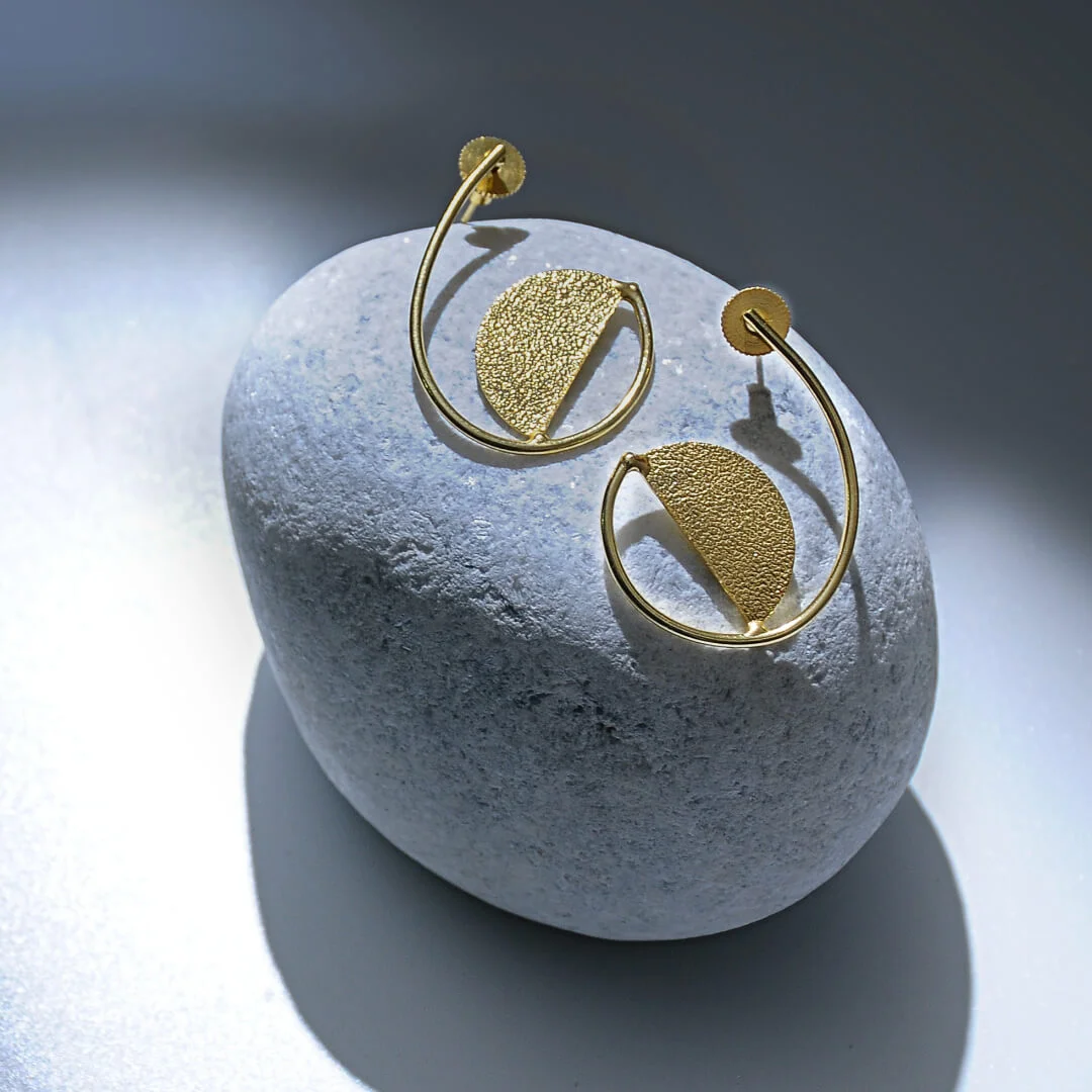 Liora – Curved Loop Textured Gold-Plated Earrings