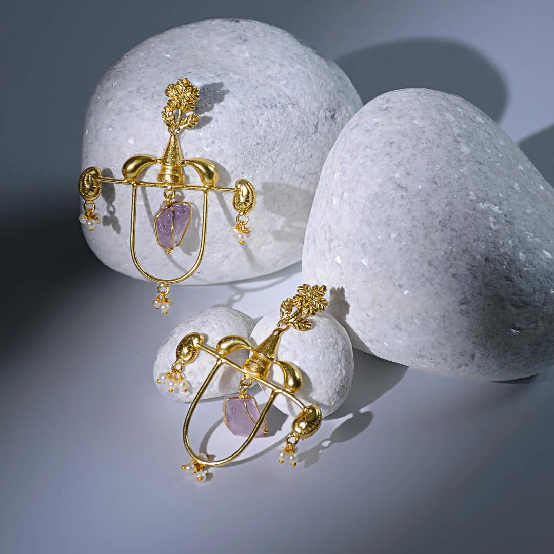 Samira – Gold-Plated with Amethyst Uncut Stone Earrings