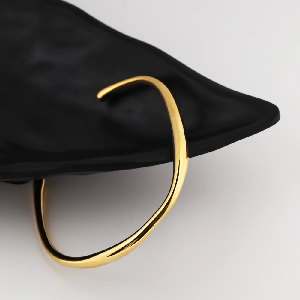 Elara – Sculpted Gold Open Cuff Bangle