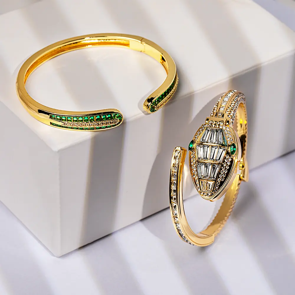 Ophidia – Emerald Secret Watch & Cuff Set