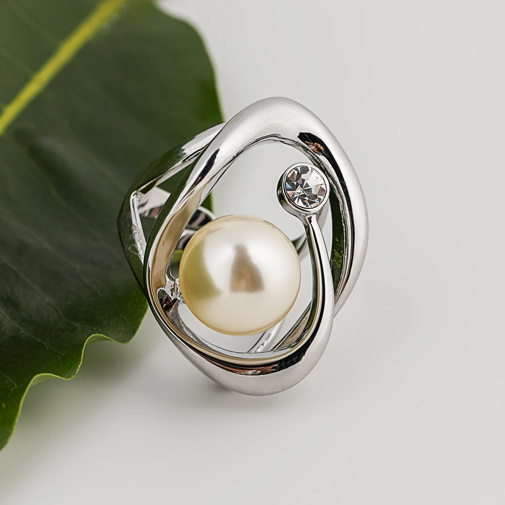 Maristelle Pearl Orbit Ring