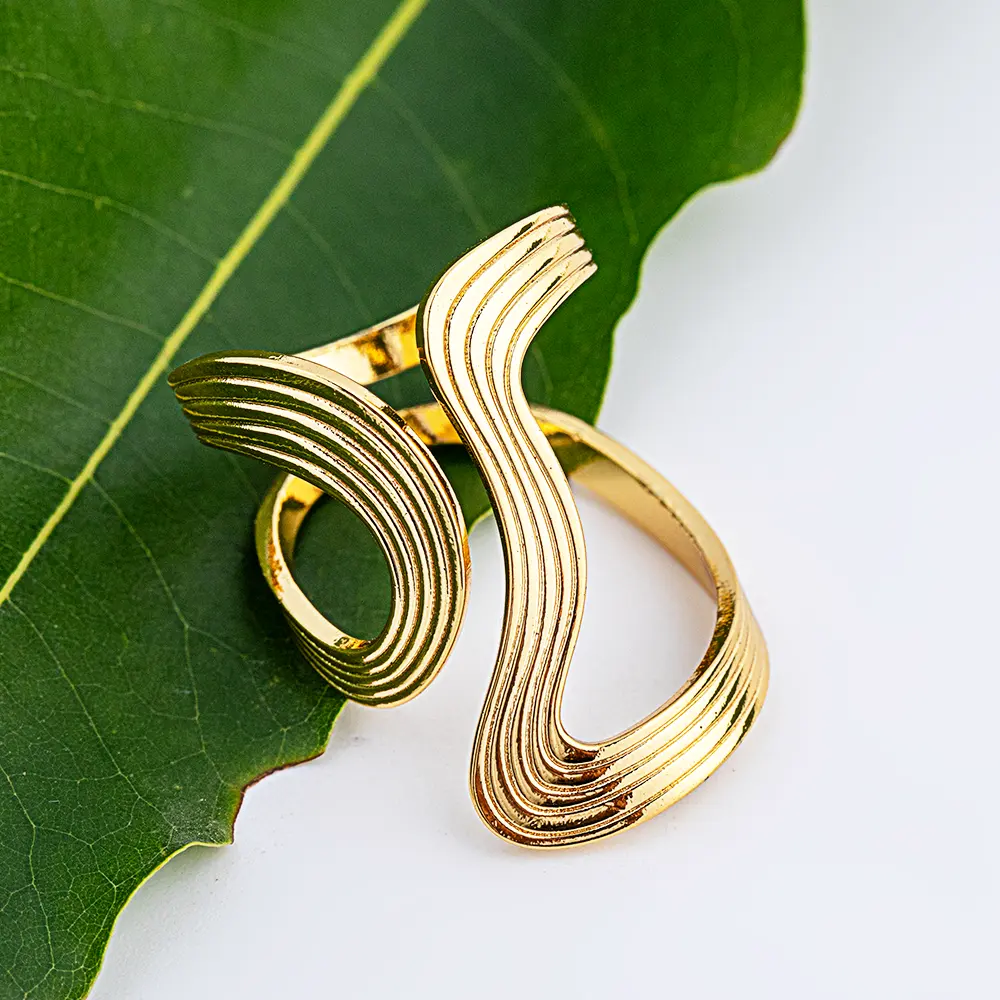 Solenne Sculpted Wave Ring